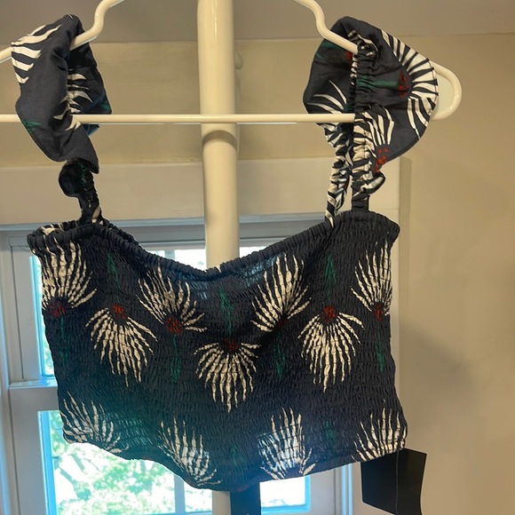 NWT- Lulu's Trancoso Dusty Blue Floral Print Crop Top, Size Medium - Picture 2 of 4